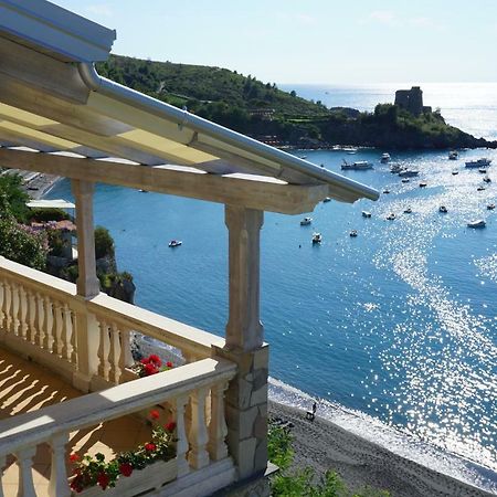 B&B Villa La Petra 圣尼科拉阿尔切拉 外观 照片