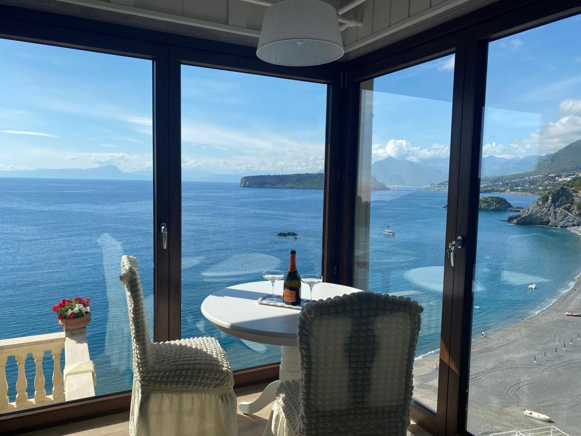 B&B Villa La Petra 圣尼科拉阿尔切拉 外观 照片